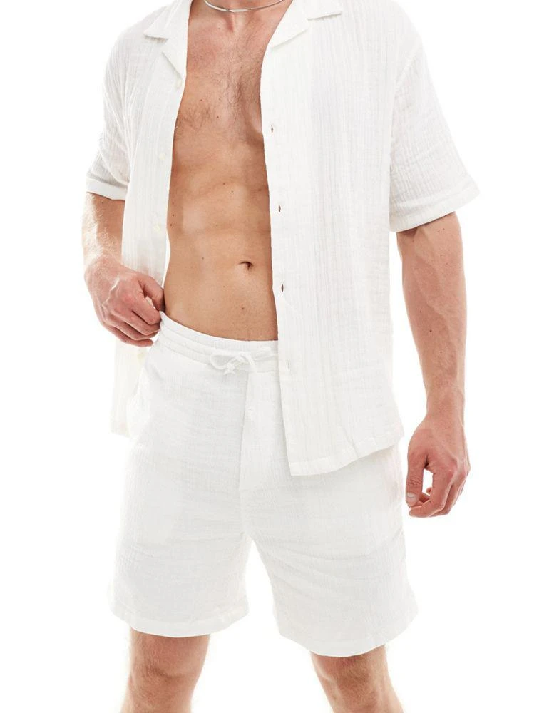 Pull&Bear Pull&Bear textured short co-ord in white 5