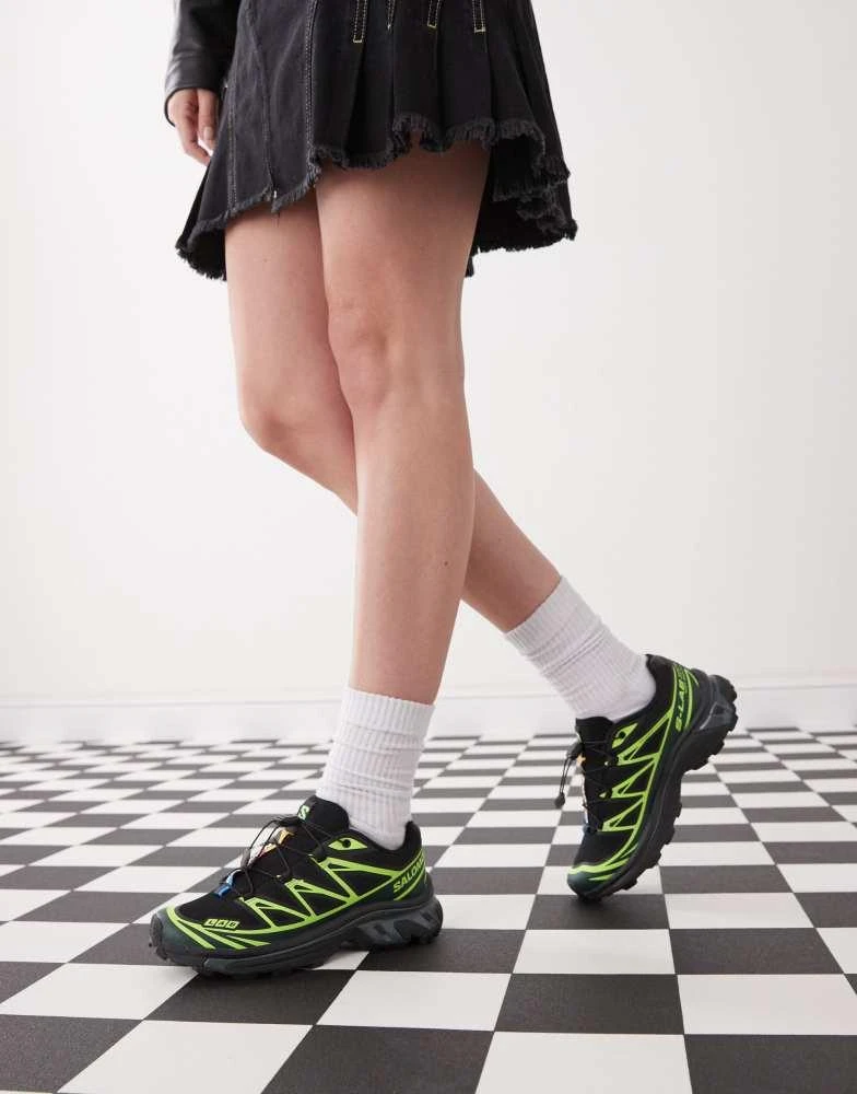 Salomon Salomon XT-6 trainers in black and neon green 5