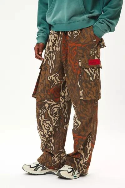 CHNGE CHNGE Wildlife Allover Print Cargo Sweatpant 1