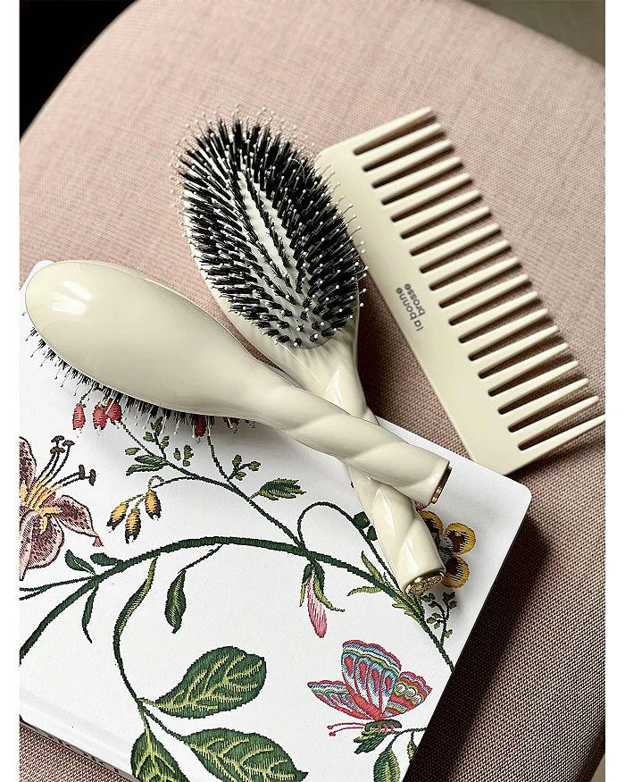 La Bonne Brosse N.03 The Large Essential Softness Gentle Scalp Care Hair Brush - Creamy White 5