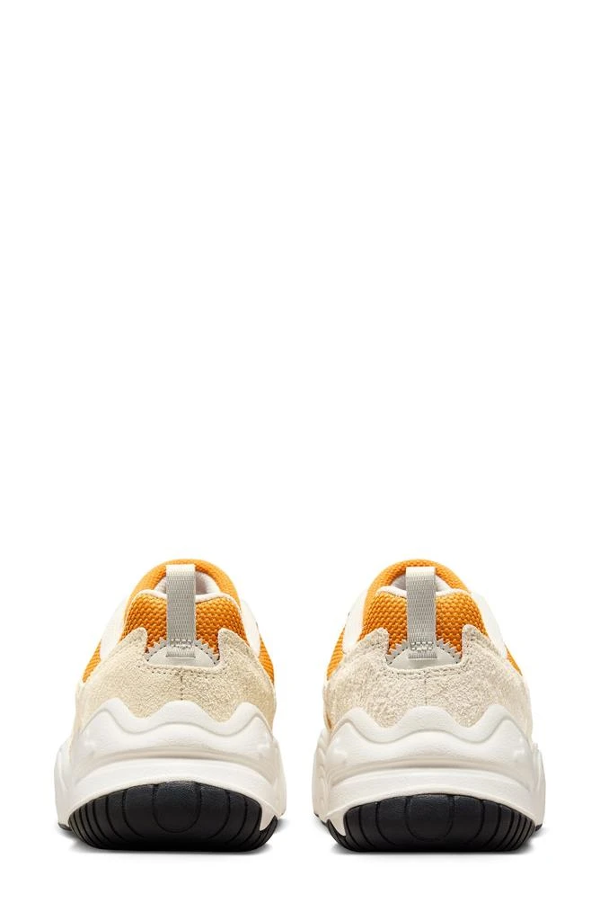 NIKE Tech Hera Sneaker 5