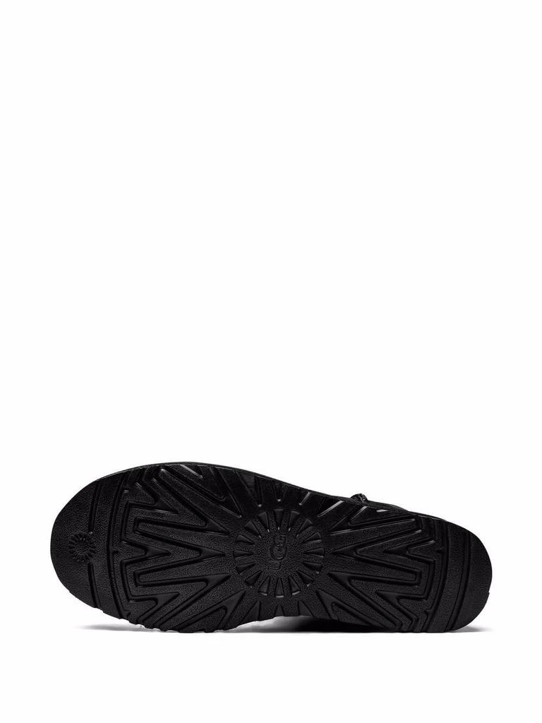 UGG Man Classic Mini Boots 2