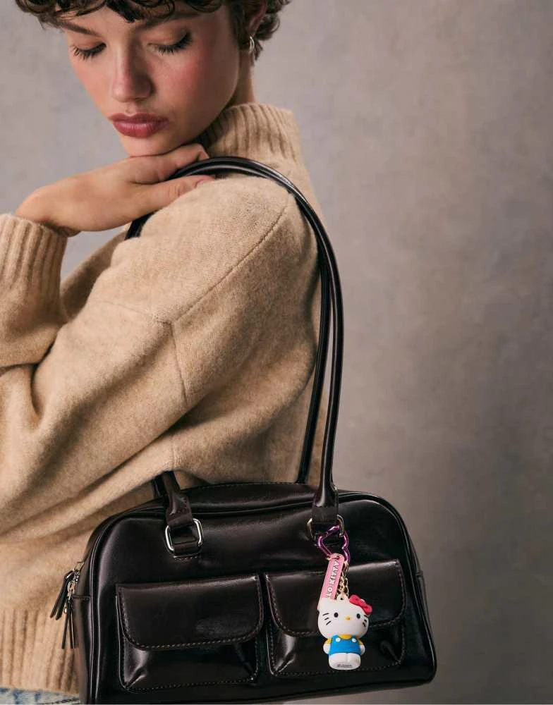 Stradivarius Stradivarius Hello kitty charm key ring in blue 3