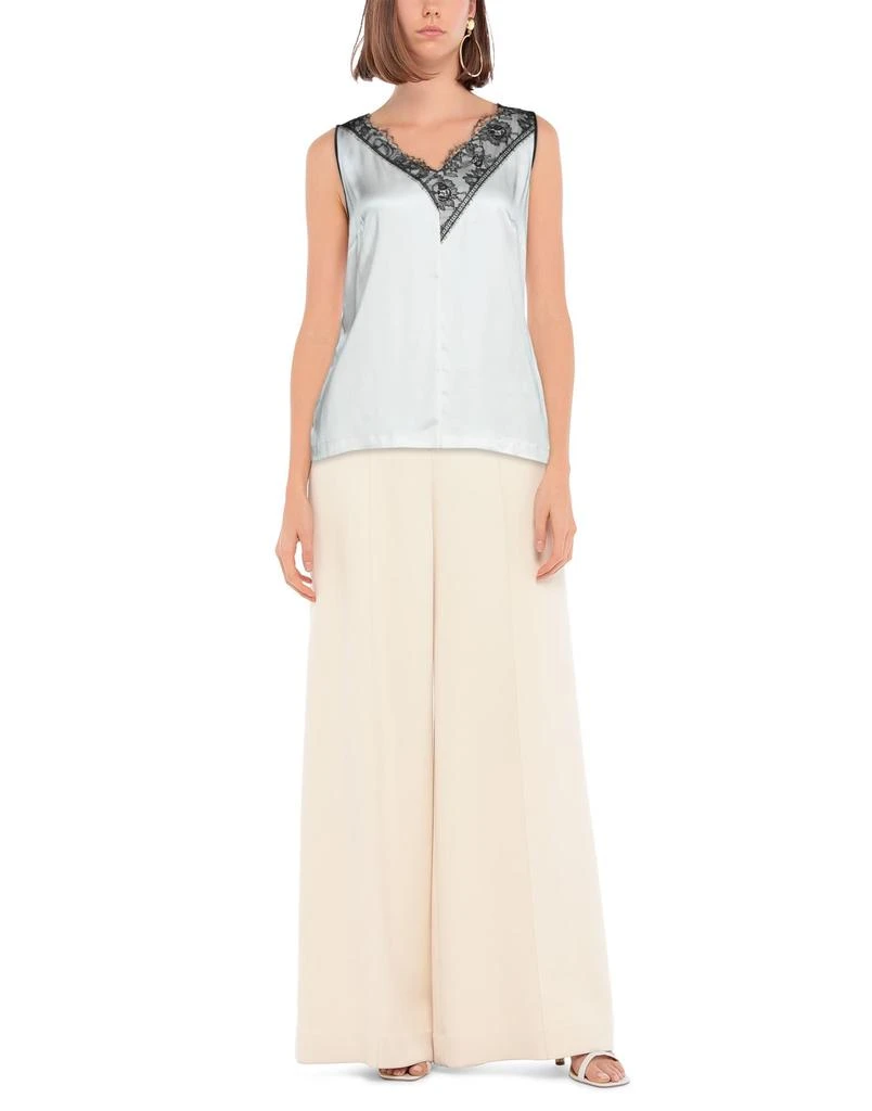 VDP COLLECTION Top 2