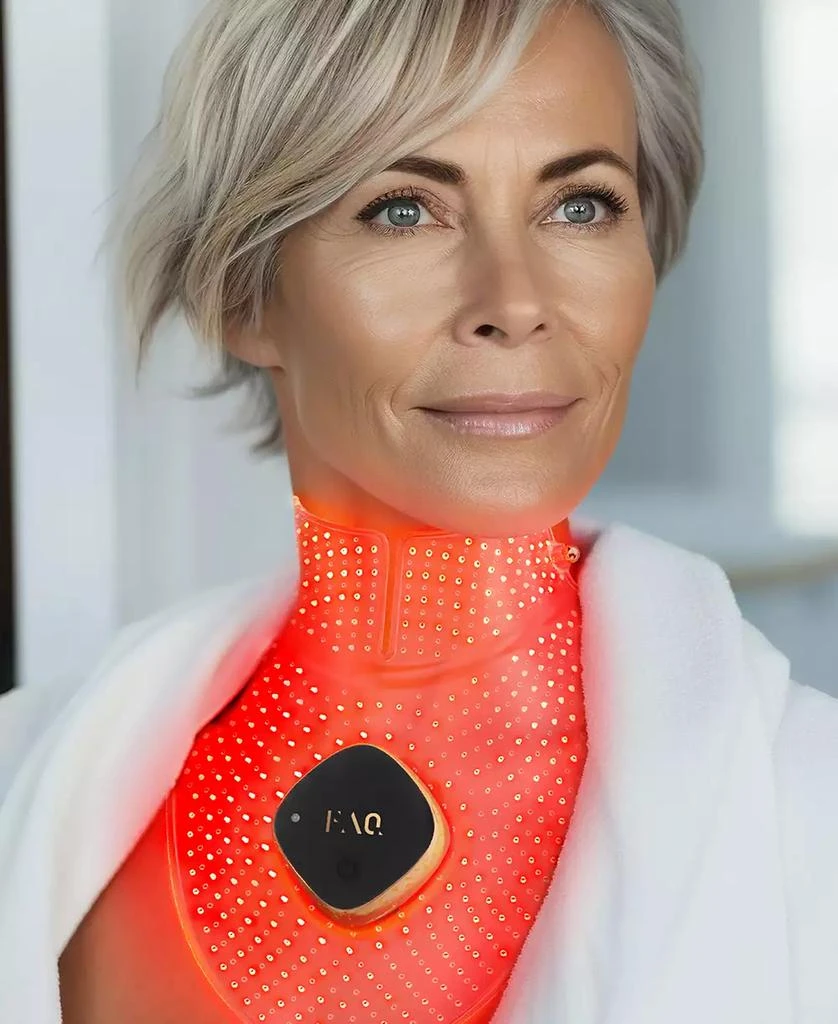 Foreo FAQ 211 Silicone LED + Near-Infrared Neck Decollete Mask 4