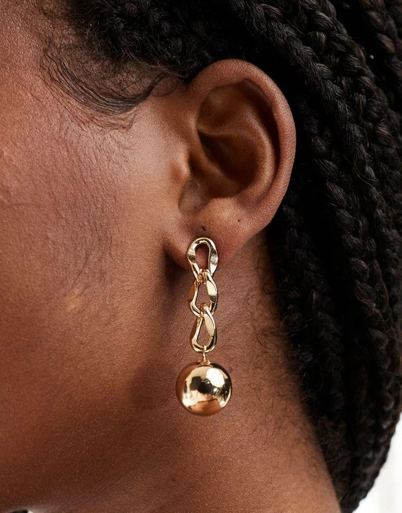 8 Other Reasons 8 Other Reasons chain drop ball earrings in gold plated 4