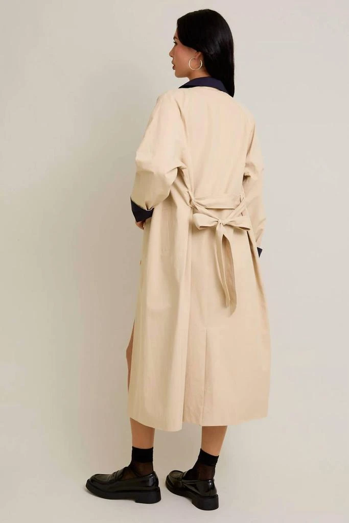 LE LIS Le Lis - Raglan Sleeve Contrast Collar Oversized Trench Coat 3