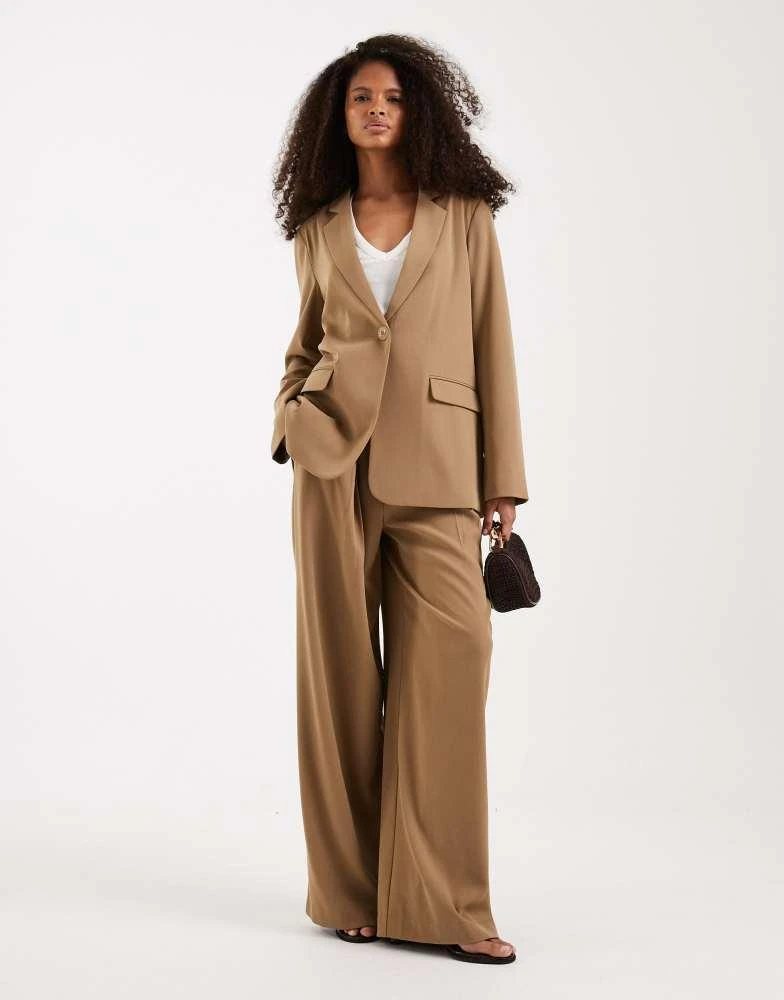VERO MODA Vero Moda loose fit open back detail blazer mix 
match co-ord in beige 2