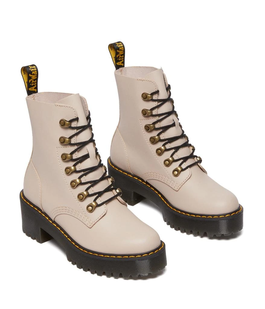 Dr. Martens Leona 1