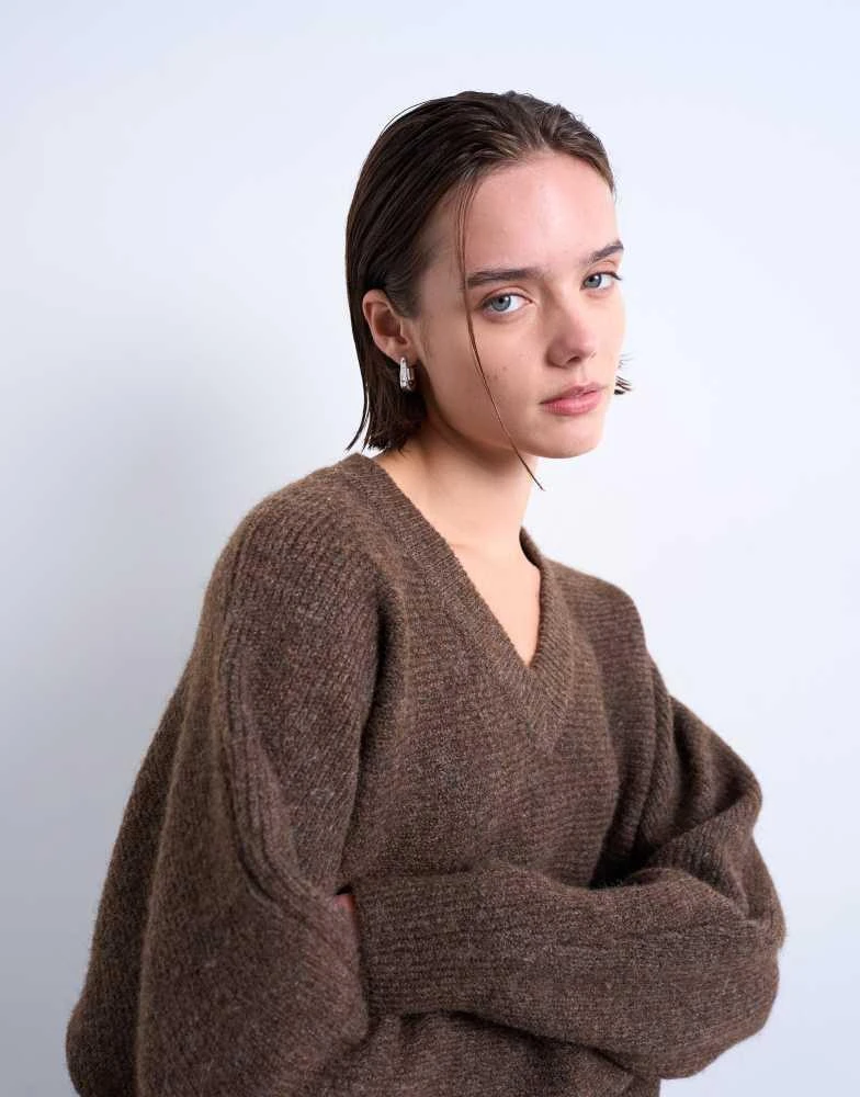 Topshop Topshop knitted high v horizontal stitch jumper in brown 3