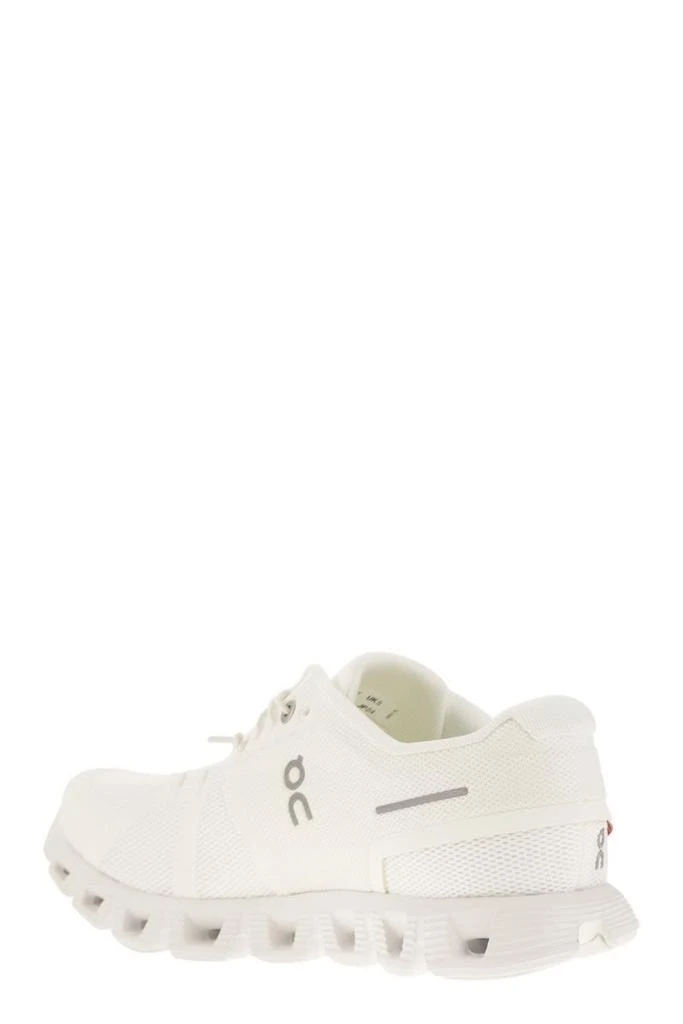On CLOUD 5 - SNEAKERS 3
