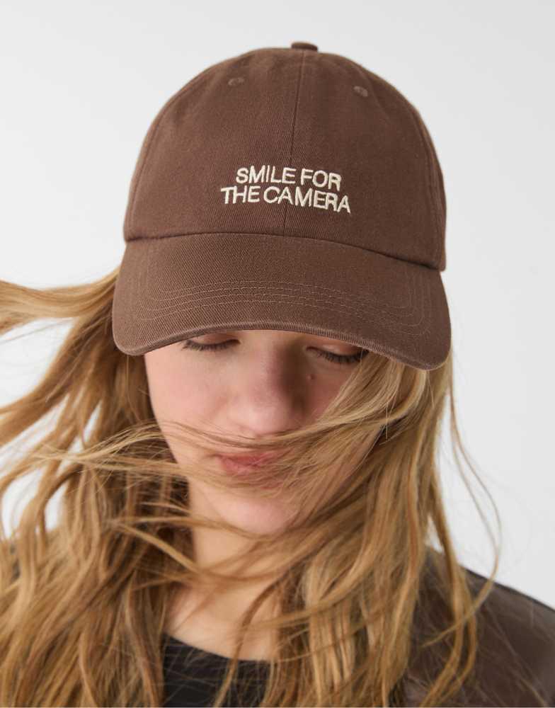 Stradivarius Stradivarius slogan cap in brown