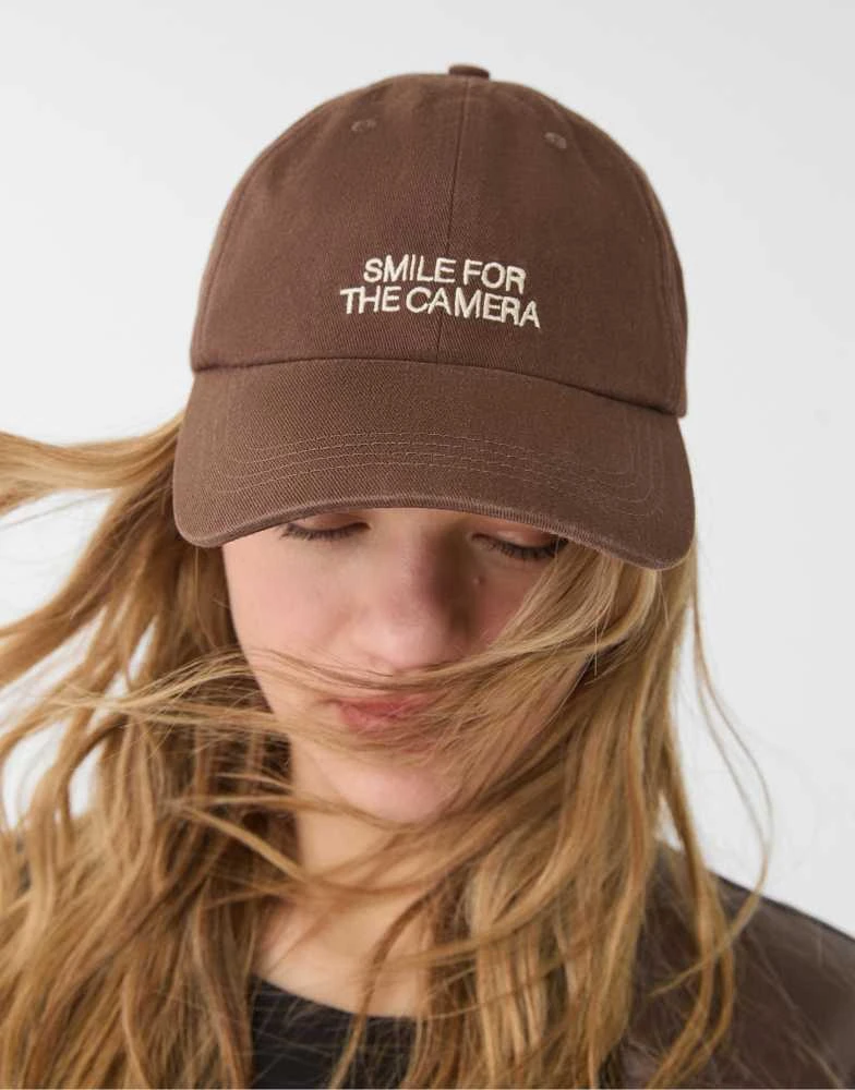 Stradivarius Stradivarius slogan cap in brown 1