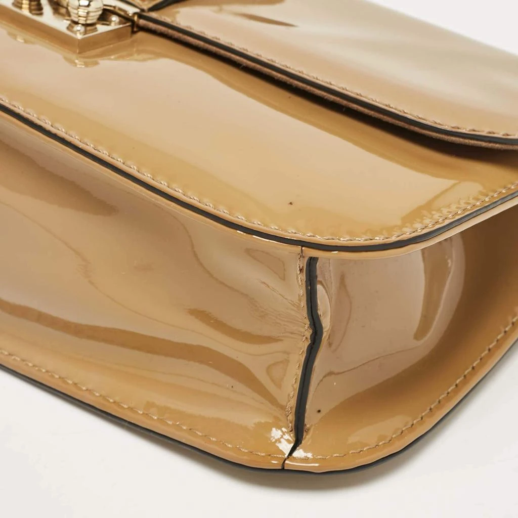 Valentino Valentino Beige Patent Leather Medium Rockstud Glam Lock Shoulder Bag 25