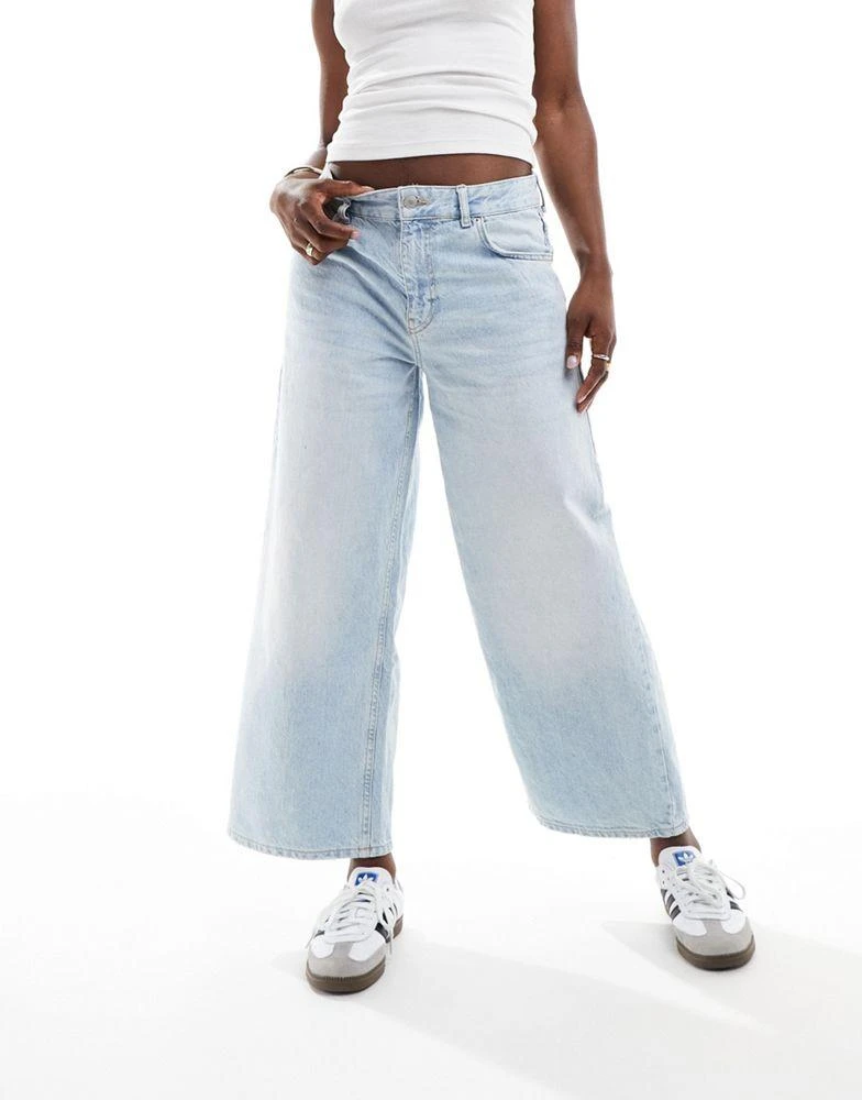Pull&Bear Pull&Bear cropped wide leg jean in light wash blue 1