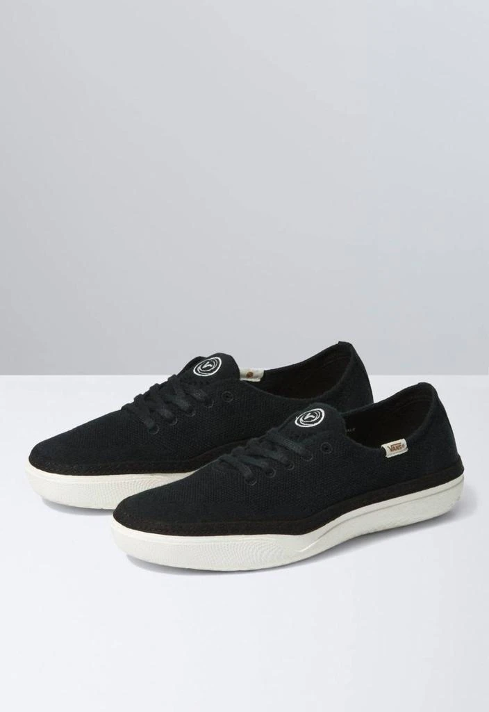 Vans Men's Circle Vee Sneaker In Black/marshmellow 3