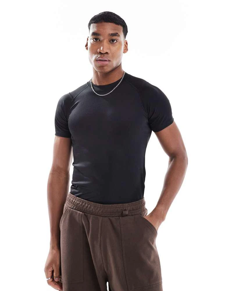 Bershka Bershka slim fit t-shirt in black 1