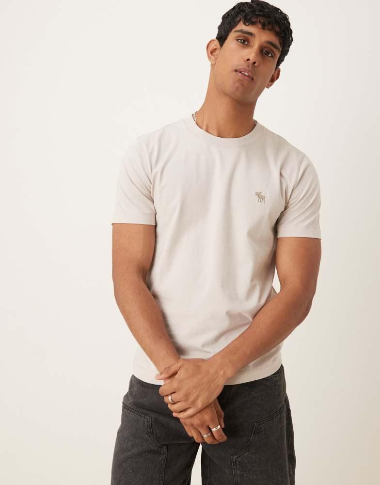 Abercrombie & Fitch Abercrombie & Fitch slim fit icon t-shirt in beige