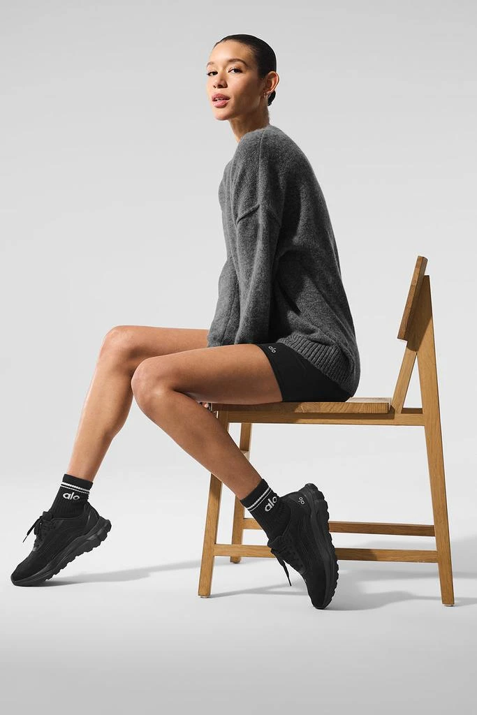 Alo New Class Cashmere Crewneck Sweater - Platinum Grey 4