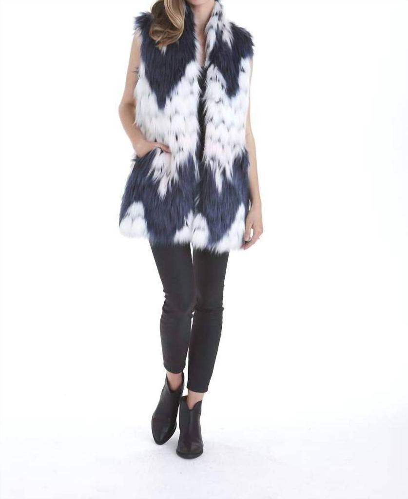 Love Token Love Token - Winnie Textured Faux Fur Vest