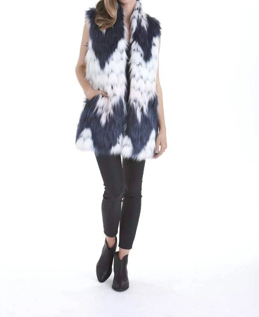 Love Token Love Token - Winnie Textured Faux Fur Vest 1