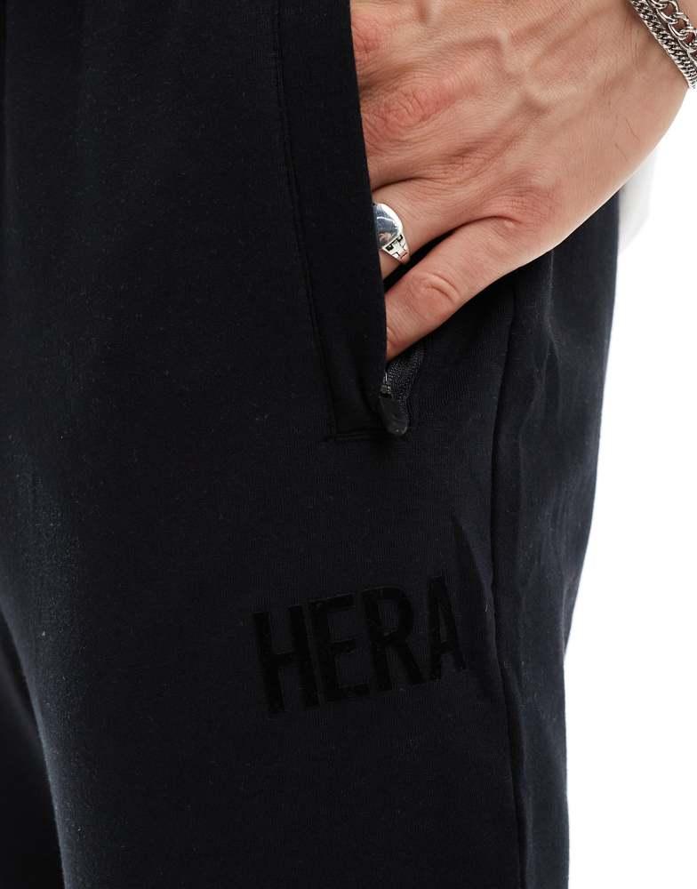 HERA Hera focus tapered sweatpant in black