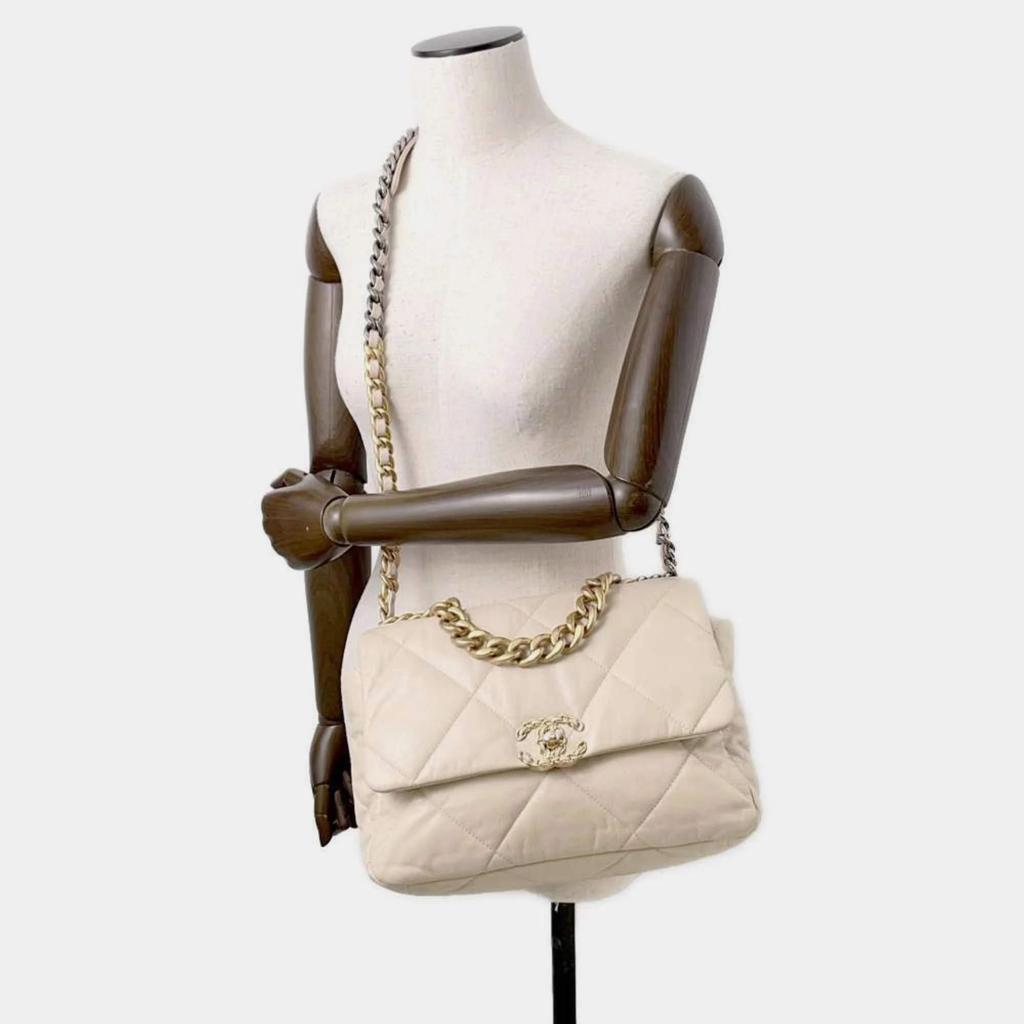 Chanel Chanel Beige Lambskin Leather 19 Chain Shoulder Handbag