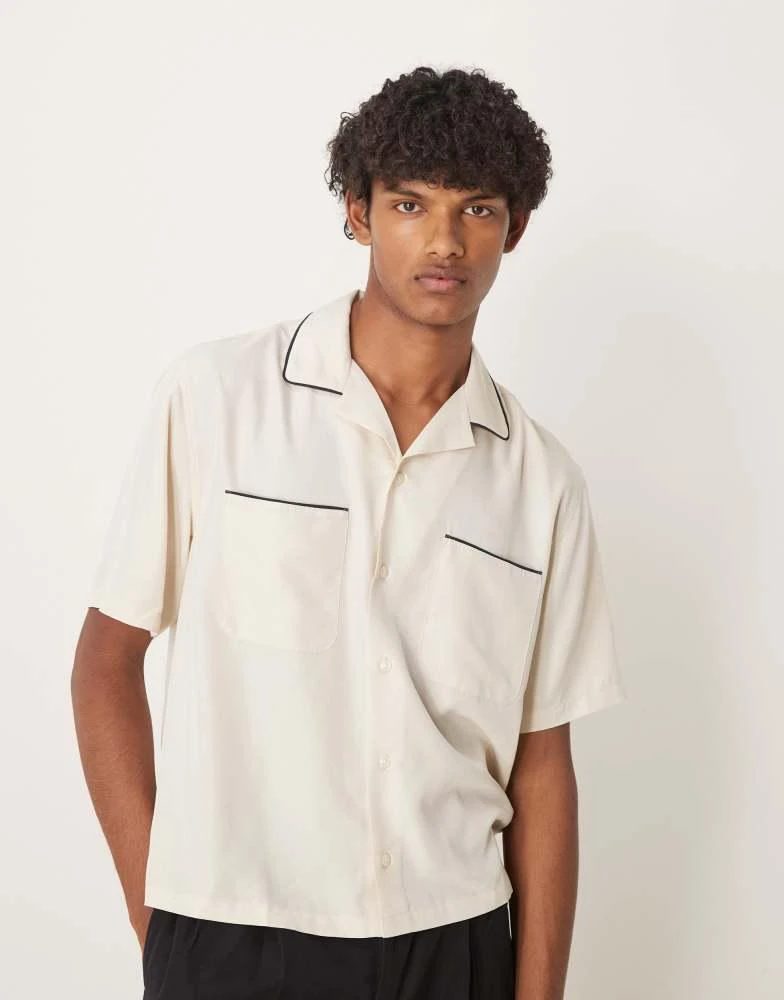 Shop Abercrombie & Fitch bowling shirt with contrast seams in cream on Sale at BeyondStyle Get 10% Off Abercrombie & Fitch bowling shirt with contrast seams in cream with Limited-Time Flash Shop Abercrombie & Fitch bowling shirt with contrast seams in cream on Sale at BeyondStyle Get 10% Off Abercrombie & Fitch bowling shirt with contrast seams in cream with Limited-Time Flash