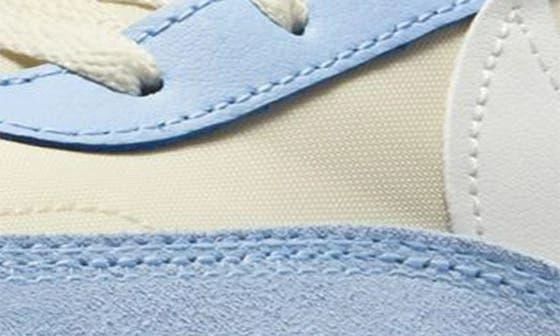 NIKE Waffle Debut Sneaker 10
