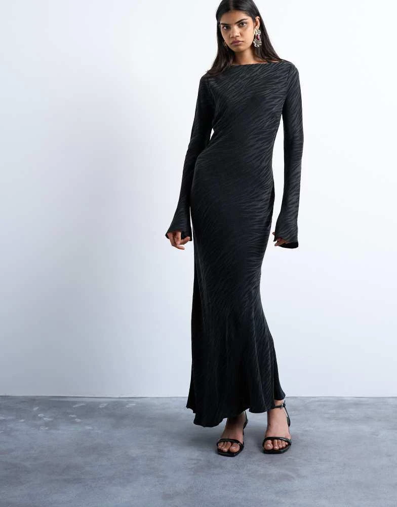 Topshop Topshop slash neck midi dress in black premium cupro jacquard -  Dresses & Skirts - Free Shipping - BeyondStyle