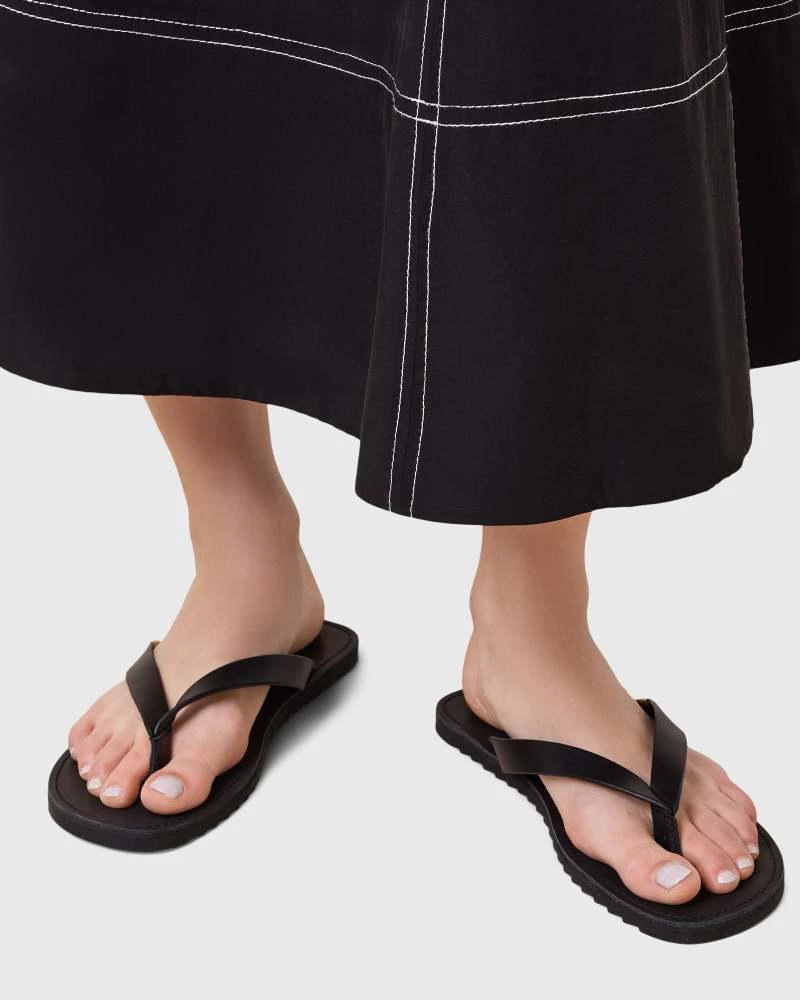 Shop AllSaints Sydney leather thong sandals in black on Sale  display picture 3