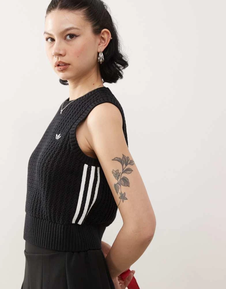 Adidas adidas Originals Adicolor knitted sweater vest in black 1