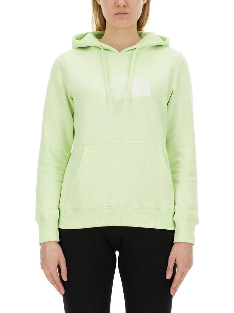 The North Face The North Face Drew Peak Logo Embroidered Hoodie 1