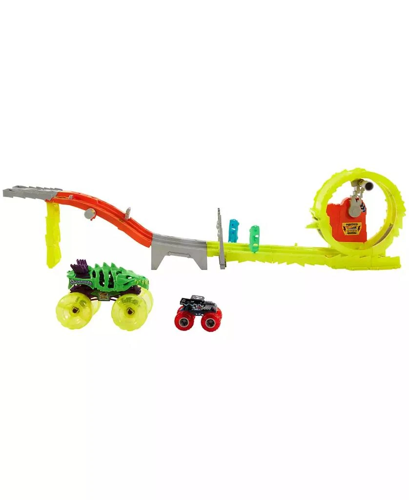 Hot Wheels Monster Trucks Race and Chase Challenge Playset 3