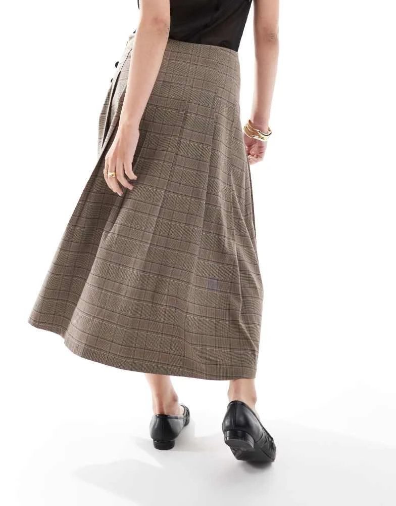 Bershka Bershka buckle detail pleated midi skirt in brown check 4