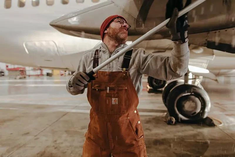 Carhartt Carhartt Men
s Loose Fit Firm Duck Insulated Bib Overalls 10