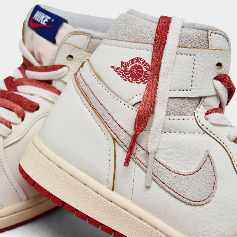 Jordan Women's Air Jordan Retro 1 High OG Casual Shoes 3