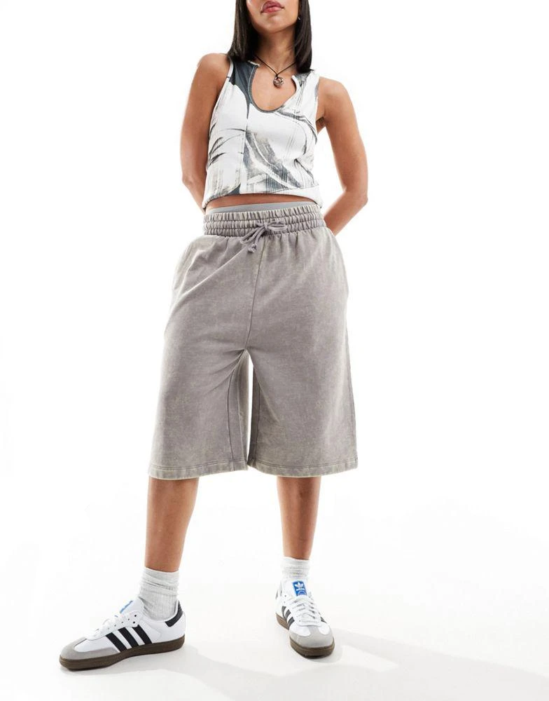 ASOS ASOS DESIGN heavyweight longline sweat shorts in acid grey wash 4