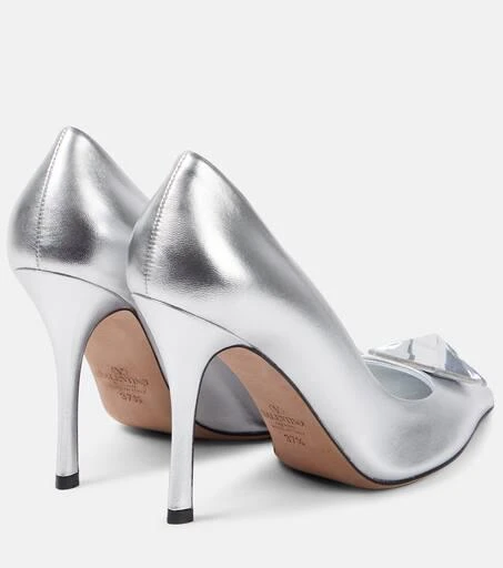 Valentino One Stud metallic leather pumps 3