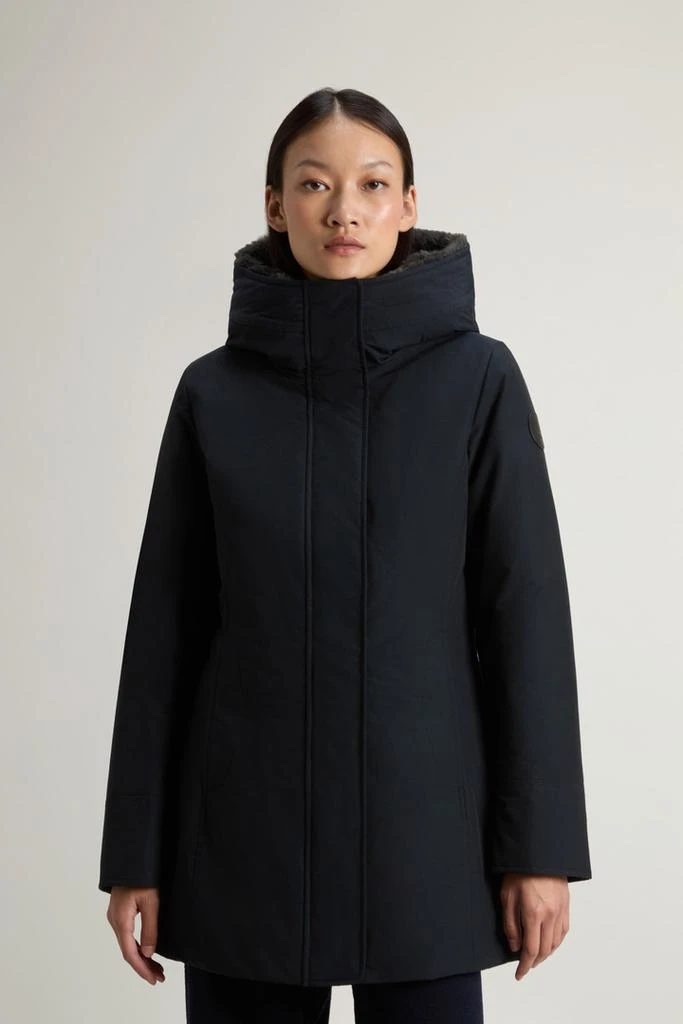 Woolrich Boulder Parka in Ramar Cloth with Hood and Detachable Faux Fur Trim - Women - Black 1
