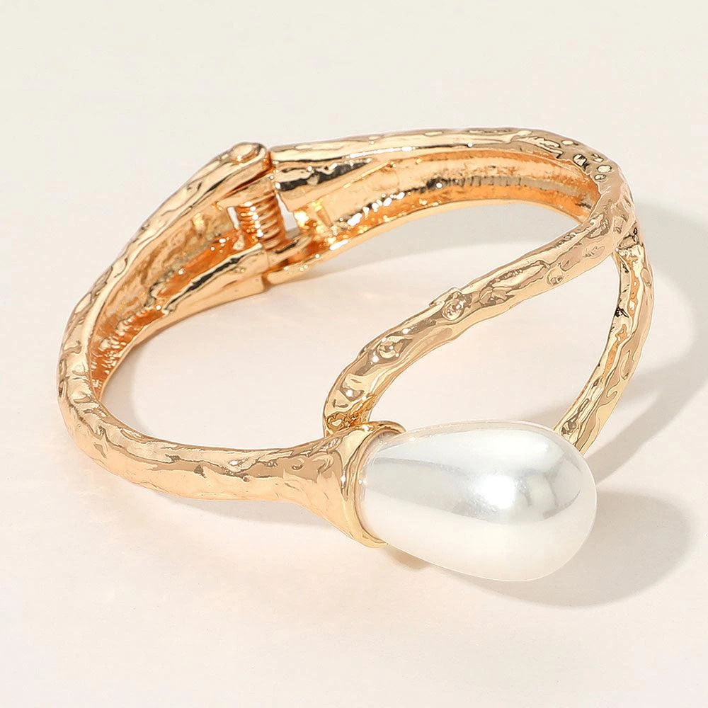 FASHNZFAB Pearl Accent Hammered Metal Hinged Bangle Bracelet