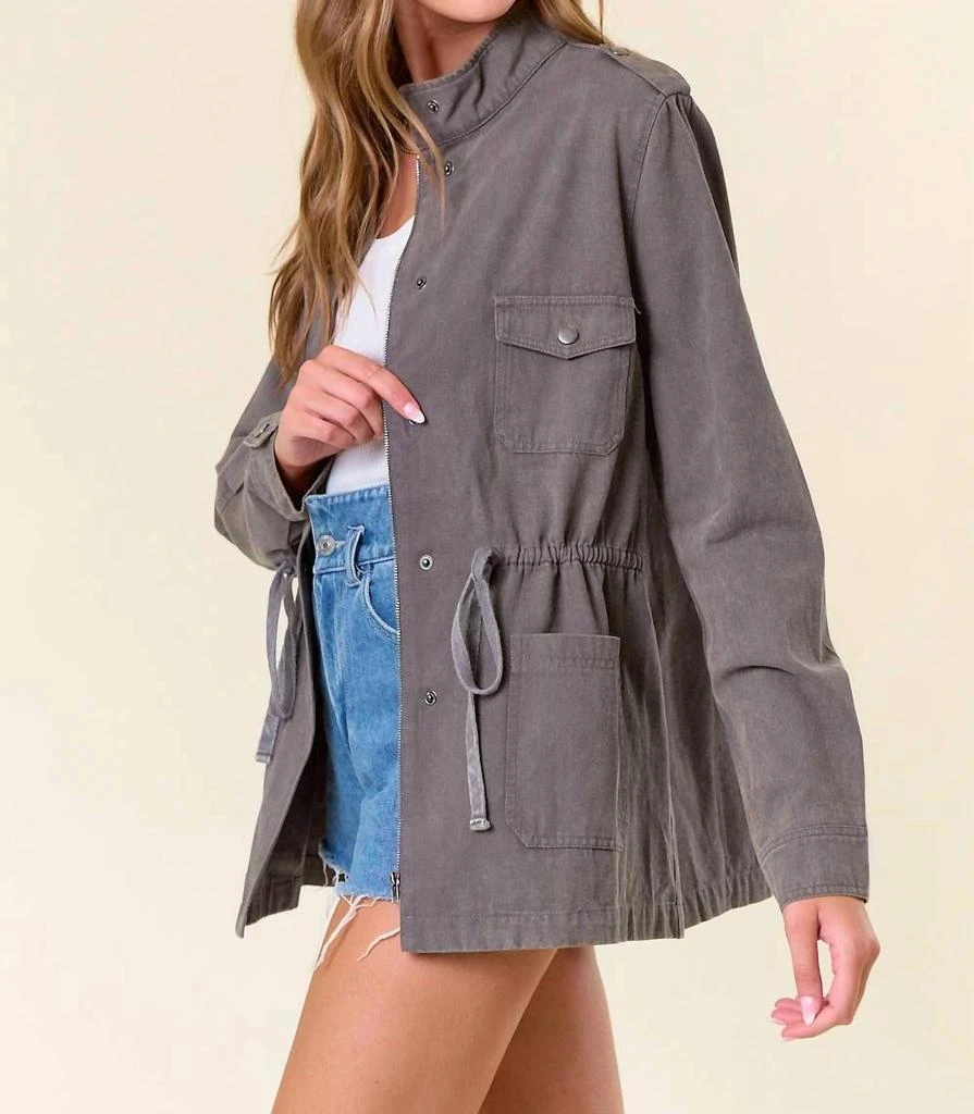 Doe and Rae Doe And Rae - Camo Mock Neck Utility Jacket With Hidden Snap 3