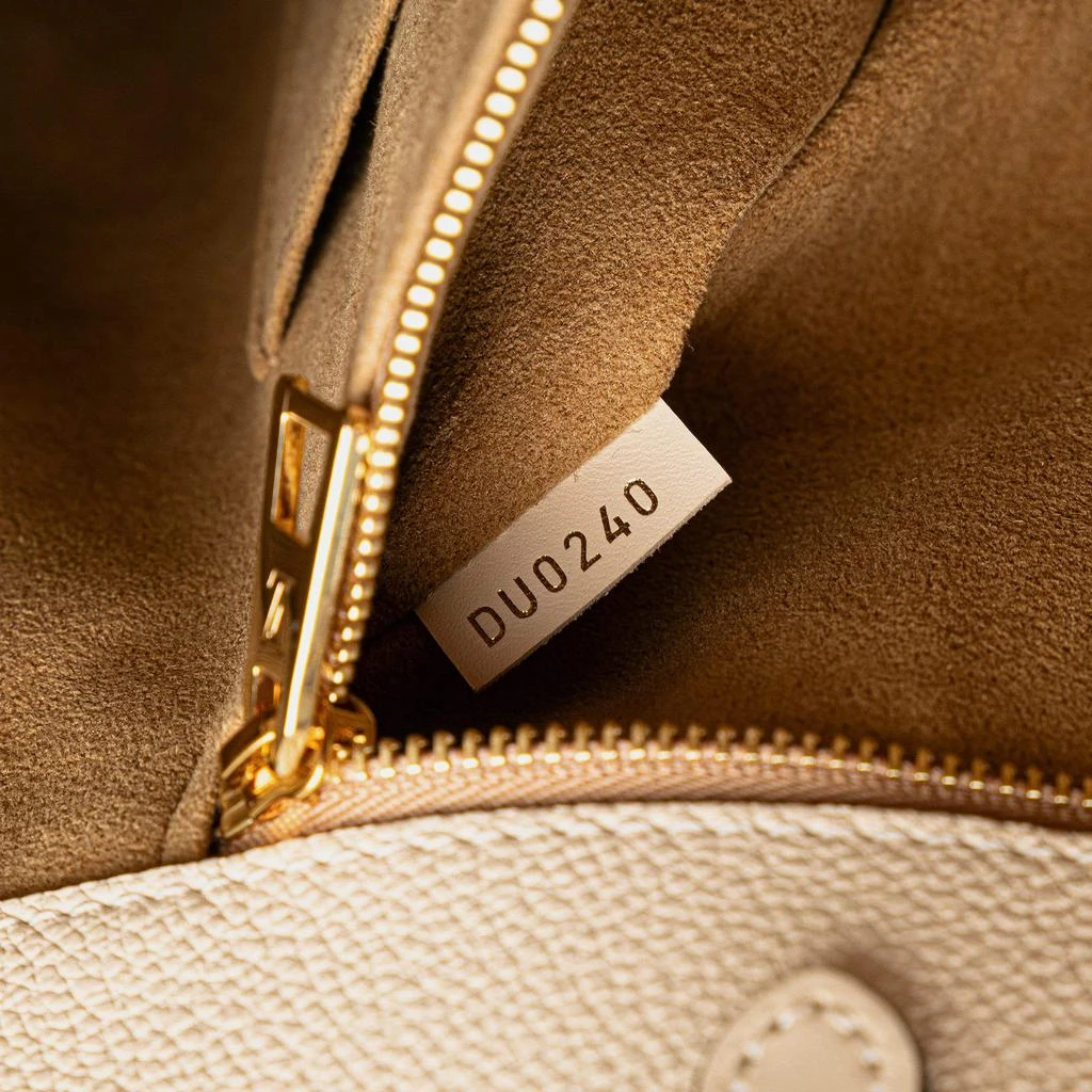 Louis Vuitton Louis Vuitton White Monogram Empreinte Onthego GM 6