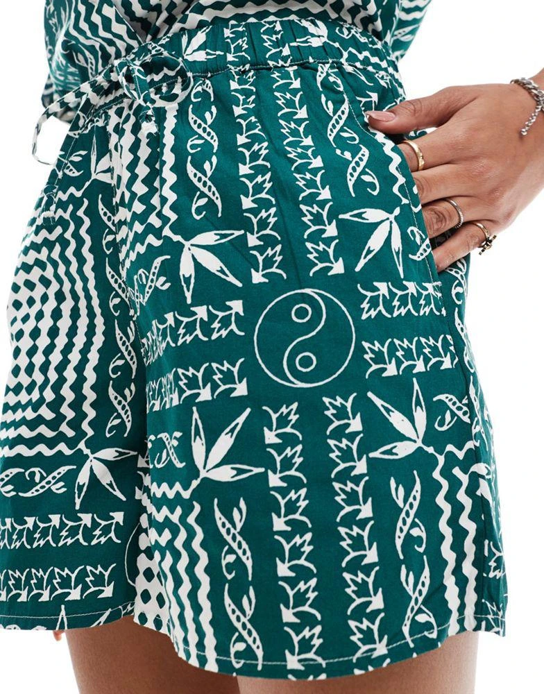 Obey Obey co-ord scarf print shorts in green 2
