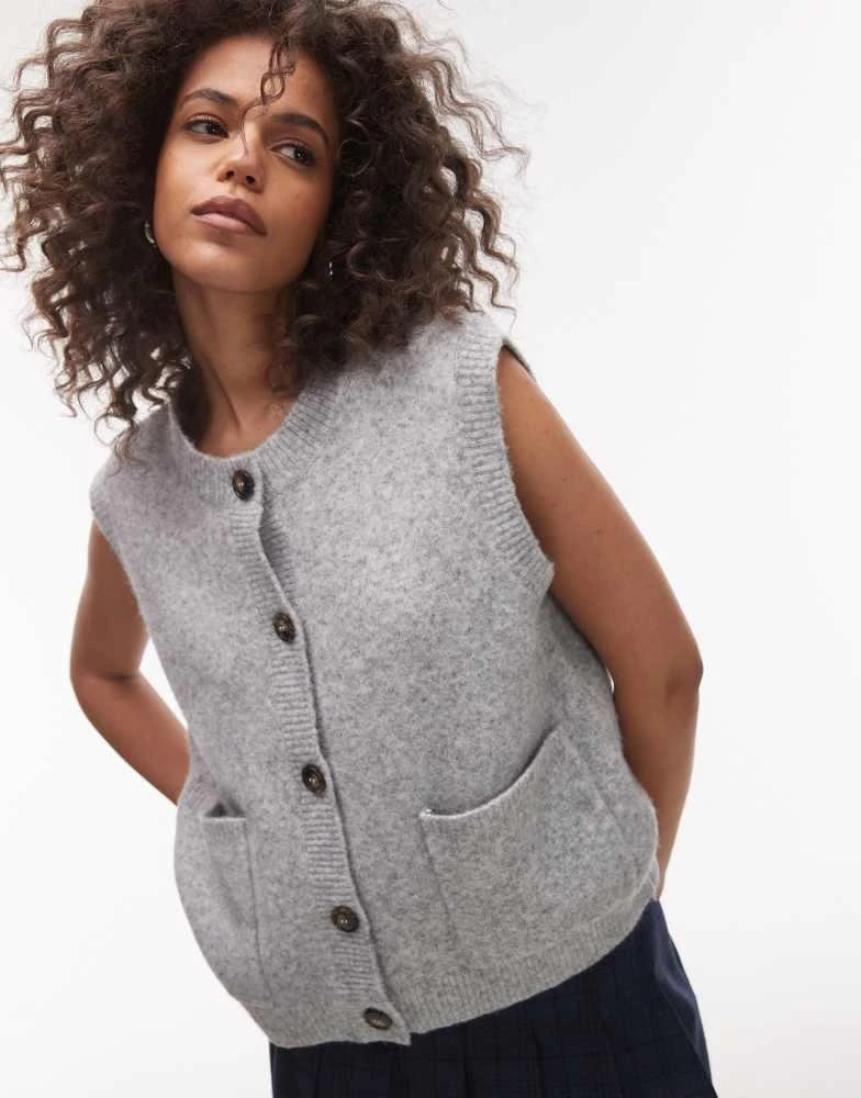 Topshop Topshop knitted oversized crew pocket waistcoat in grey 1