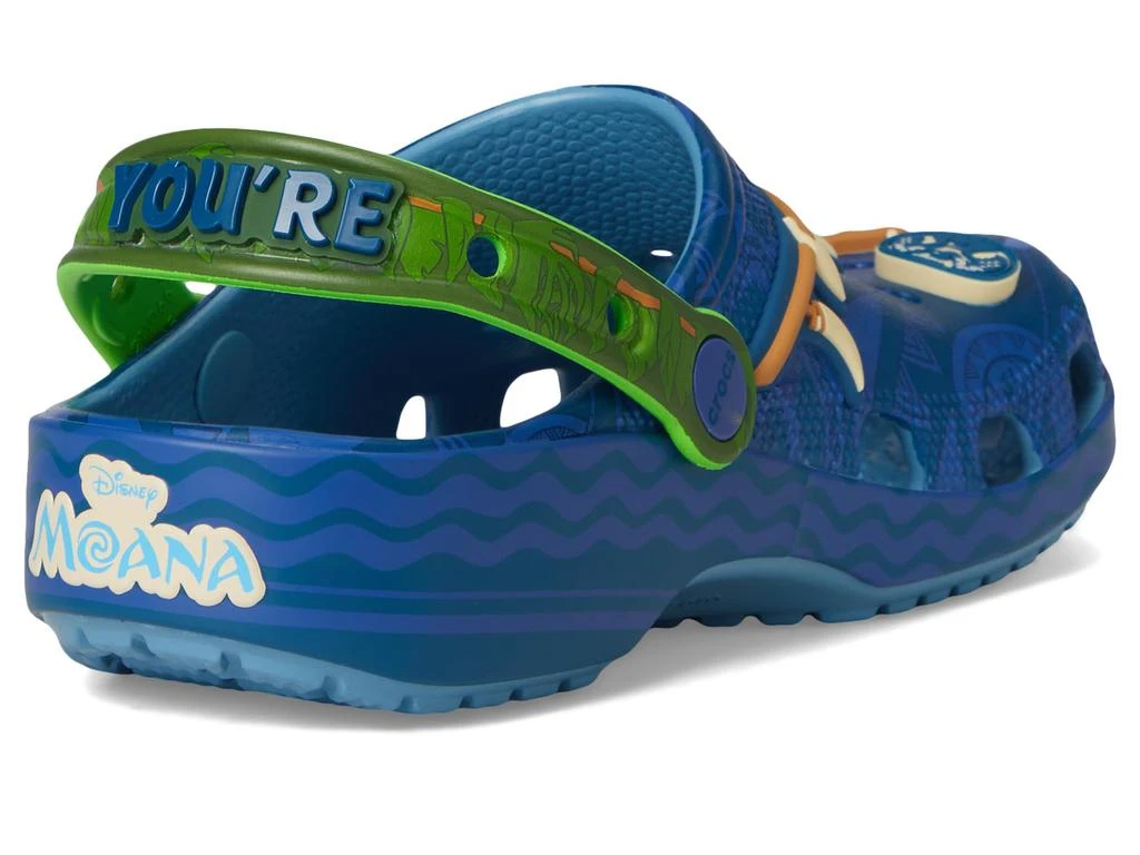 Crocs Disney© Maui Classic Clogs (Little Kid/Big Kid) 5