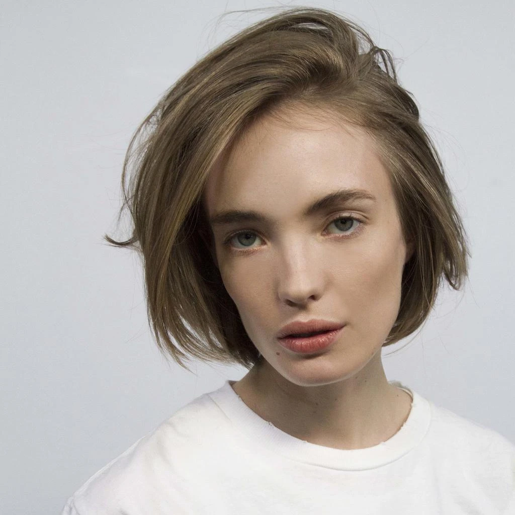 R+Co R+Co Trophy Shine Texture Spray 6 oz 3