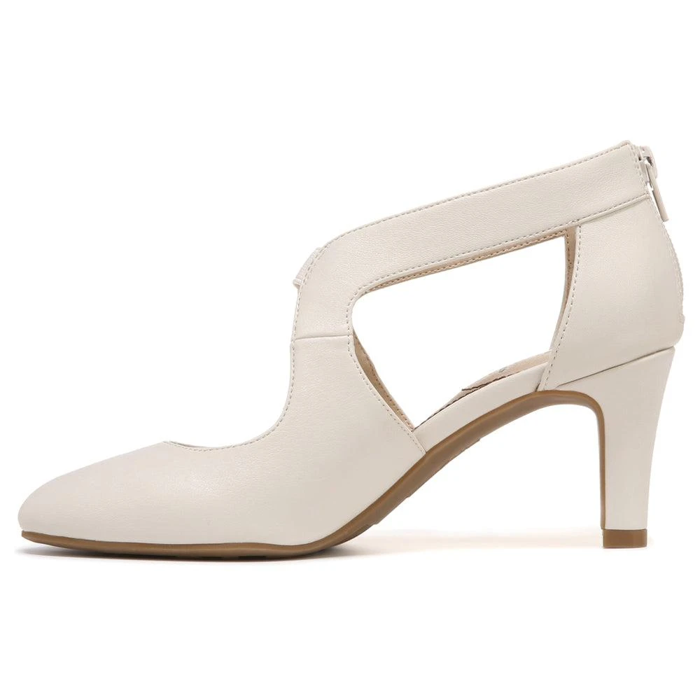 LifeStride Giovanna 2 Cut Out Pumps 3