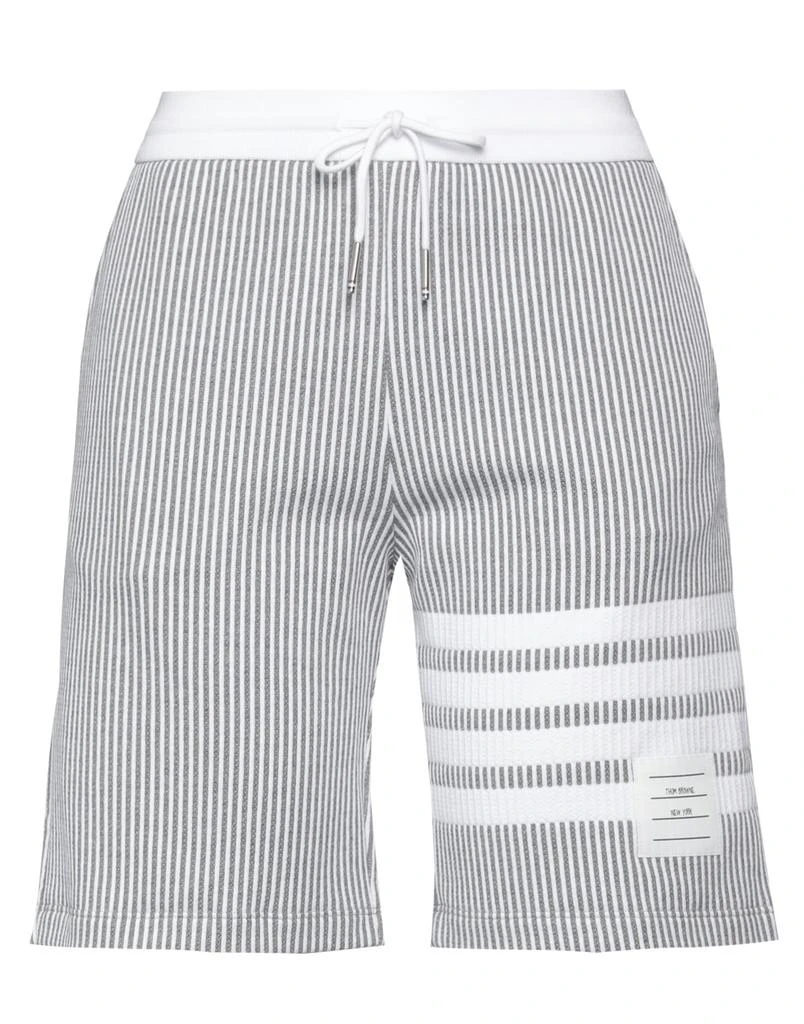 Thom Browne Shorts 
Bermuda