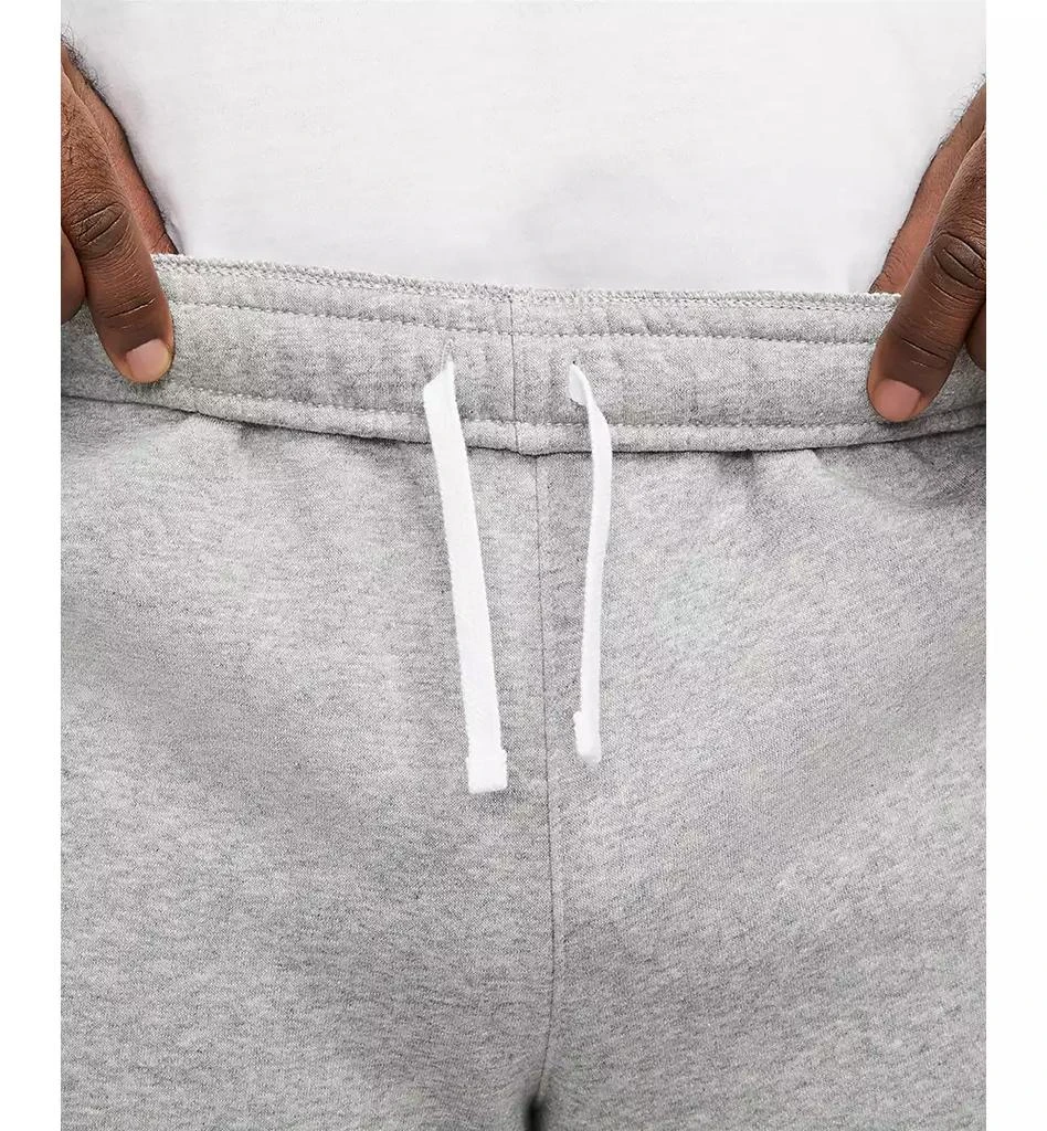 NIKE Sportswear Club Men's Graphic Shorts 8